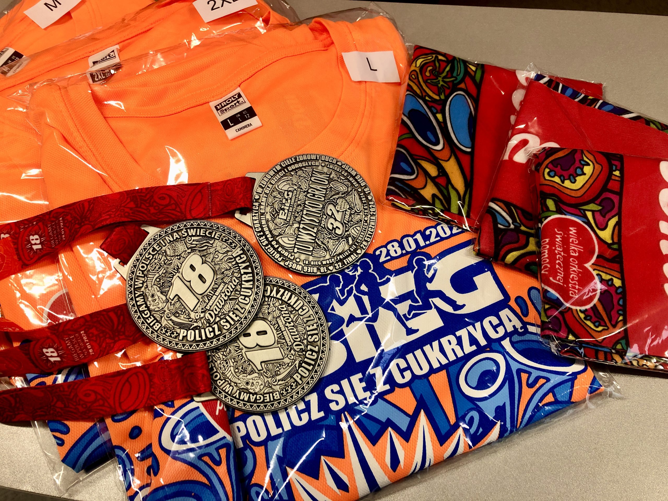 koszulki, medale oraz buffy z 18 biegu "policz się z cukrzycą"